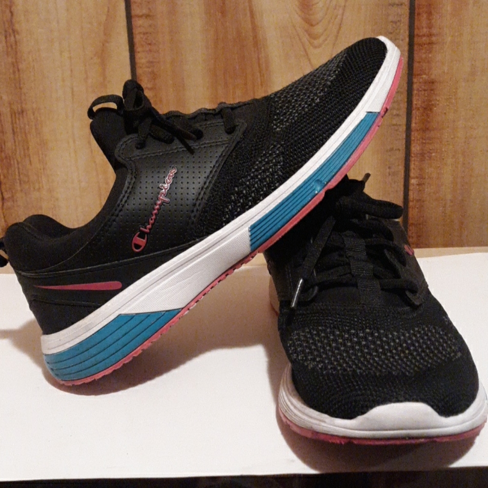 Champion womens sneakers size 7